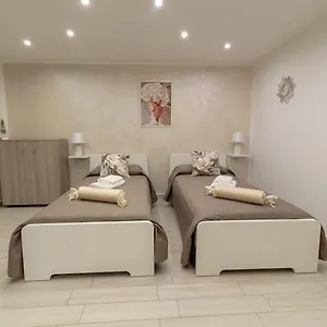 La Dimora Dei Nipoti , Bari Italia