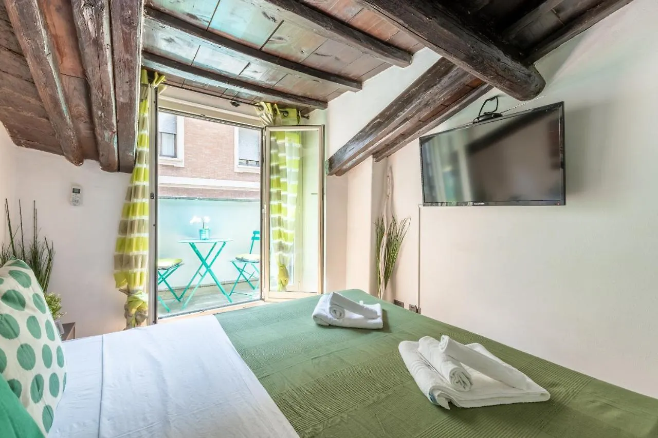 Vg Fontana Di Trevi - 5 Stelle Proietti Apartament ローマ 0*,  イタリア