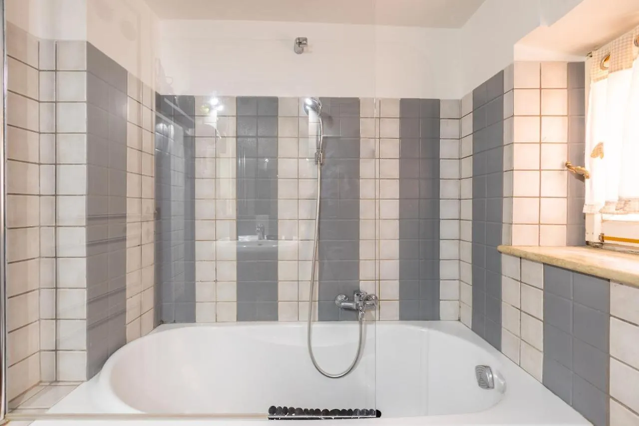Vg Fontana Di Trevi - 5 Stelle Proietti Apartament ローマ
